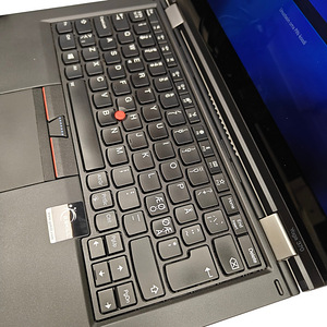 Sülearvuti Lenovo Yoga 370 + Laadija (4 foto / 5)