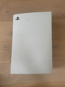 PS5 (3 foto / 4)