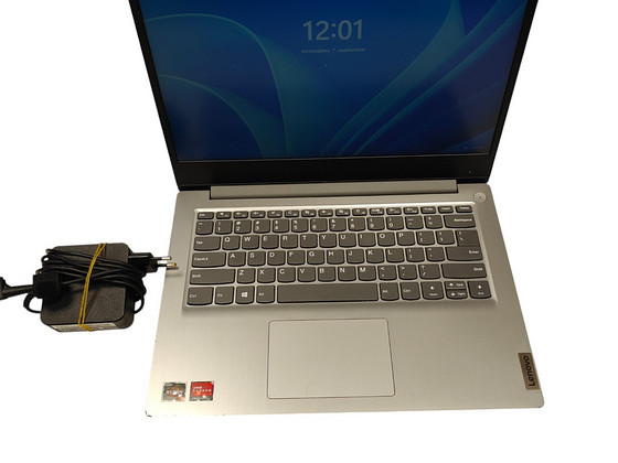 Ноутбук Lenovo 81W0 + Зарядка