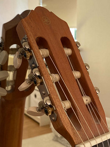 Yamaha C30M Klassikaline kitarr+ kitarri statiiv (3 foto / 5)