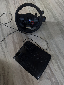 Игровой руль Logitech Driving Force GT + педали (1 фото из 1)