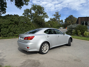 Müüa väga hea varustusega Lexus IS220d (2006) (4 foto / 11)
