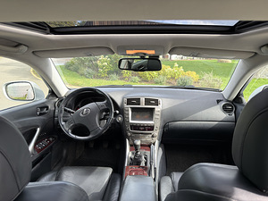 Müüa väga hea varustusega Lexus IS220d (2006) (6 foto / 11)