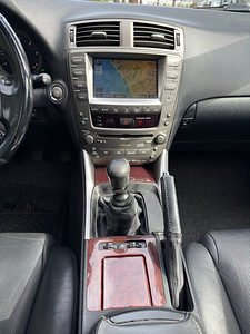 Müüa väga hea varustusega Lexus IS220d (2006) (10 foto / 11)