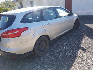 Ford focus (4 foto / 6)