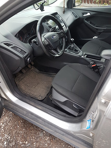 Ford focus (5 foto / 6)