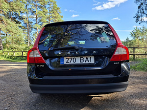 Volvo V70 D5 (6 foto / 15)