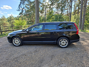 Volvo V70 D5 (8 foto / 15)