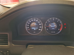 Volvo V70 D5 (10 foto / 15)