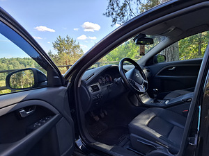 Volvo V70 D5 (11 foto / 15)