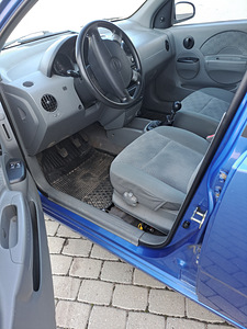 Chevrolet Aveo (12 foto / 15)