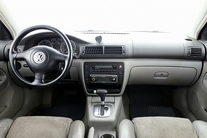 Volkswagen Passat Highline Facelift ATM 1.9 TDI 96kW (5 foto / 7)