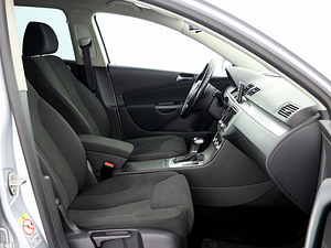 Volkswagen Passat Comfortline Facelift ATM 2.0 TDI 103kW (6 фото из 7)