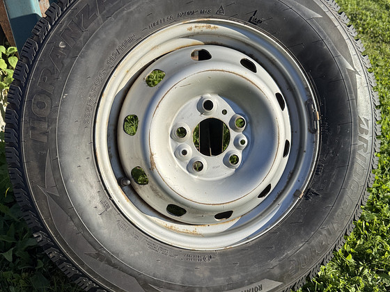 Bridgestone rehvid 225/70R15C 112/110R