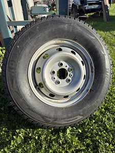 Шины Bridgestone 225/70R15C 112/110R (1 фото из 4)