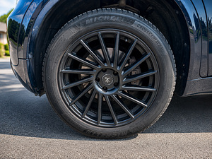 BMW x5 e70 3.0 M-pack (5 foto / 10)