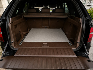 BMW x5 e70 3.0 M-pack (10 foto / 10)