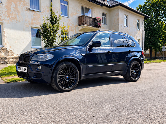 BMW x5 e70 3.0 M-pack