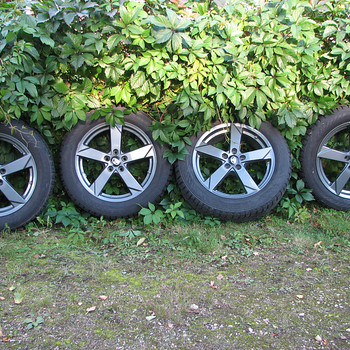Toyota RAV-4 valuveljed+rehvid Nokian HKPL9 235/55/R18