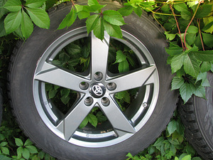 Toyota RAV-4 valuveljed+rehvid Nokian HKPL9 235/55/R18 (9 foto / 9)