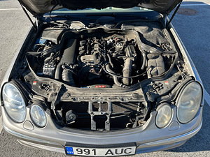 Mercedes-Benz E220 CDI 2005 Avantgarde (8 foto / 15)