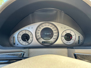 Mercedes-Benz E220 CDI 2005 Avantgarde (7 foto / 15)