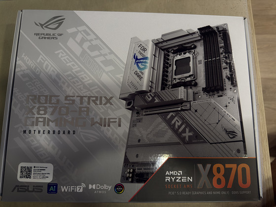 ASUS ROG STRIX X870-A GAMING WIFI AMD X870 Socket AM5 ATX