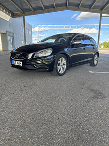 Volvo V60 (1 foto / 10)