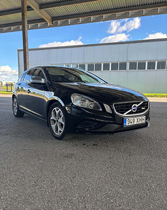 Volvo V60 (2 foto / 10)