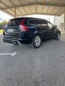 Volvo V60 (4 foto / 10)