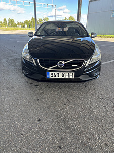 Volvo V60 (6 foto / 10)