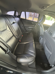 Volvo V60 (8 foto / 10)