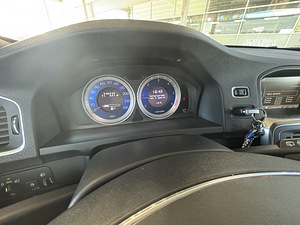 Volvo V60 (10 foto / 10)