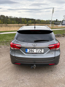 Hyundai i40 (6 фото из 11)