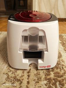 Карточный принтер Evolis Badgy 100 (как новый, напечатано всего 20 (1 фото из 3)
