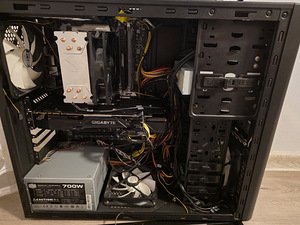 Настольный компьютер (4 фото из 4)
