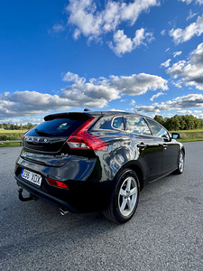 Volvo V40 (5 фото из 15)
