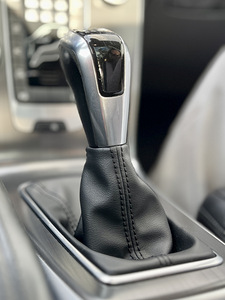 Volvo V40 (14 фото из 15)