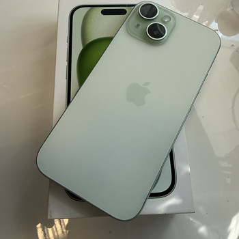 iPhone 15 128GB