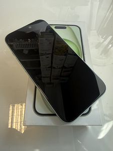 iPhone 15 128GB (2 фото из 4)