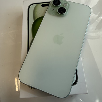 iPhone 15 128GB