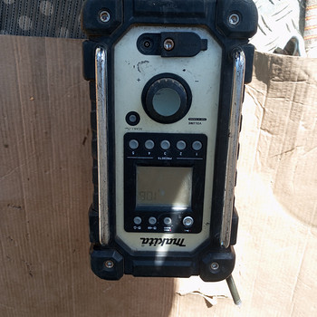 Raadio makita dmr 107