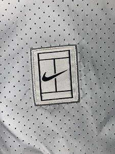 Ветровки Nike. Цвет натуральный бежевый. (2 фото из 7)