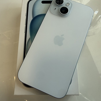 iPhone 15 128GB