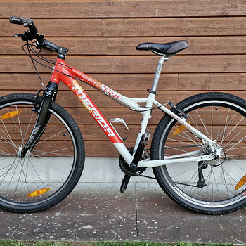 Merida Juliet 100 naiste/noorte maastikuratas – 16″ raam, 26