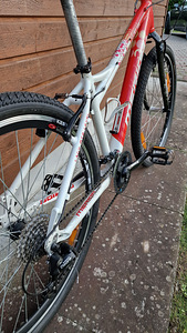 Merida Juliet 100 naiste/noorte maastikuratas – 16″ raam, 26 (4 foto / 10)