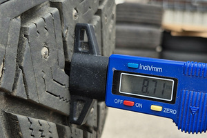 R18 Hankook 245/45/18 - 8.5mm - 100% naelad - DOT23 (2 foto / 3)