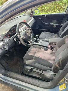 Volkswagen passat 2.0 125 2009 (5 foto / 7)