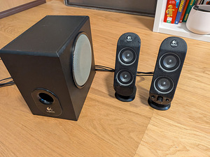 Компьютерные колонки Logitech x230 (2 фото из 3)