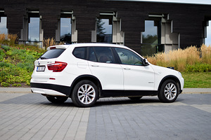 BMW X3 F25 nelikveoline linnamaastur (4 foto / 13)